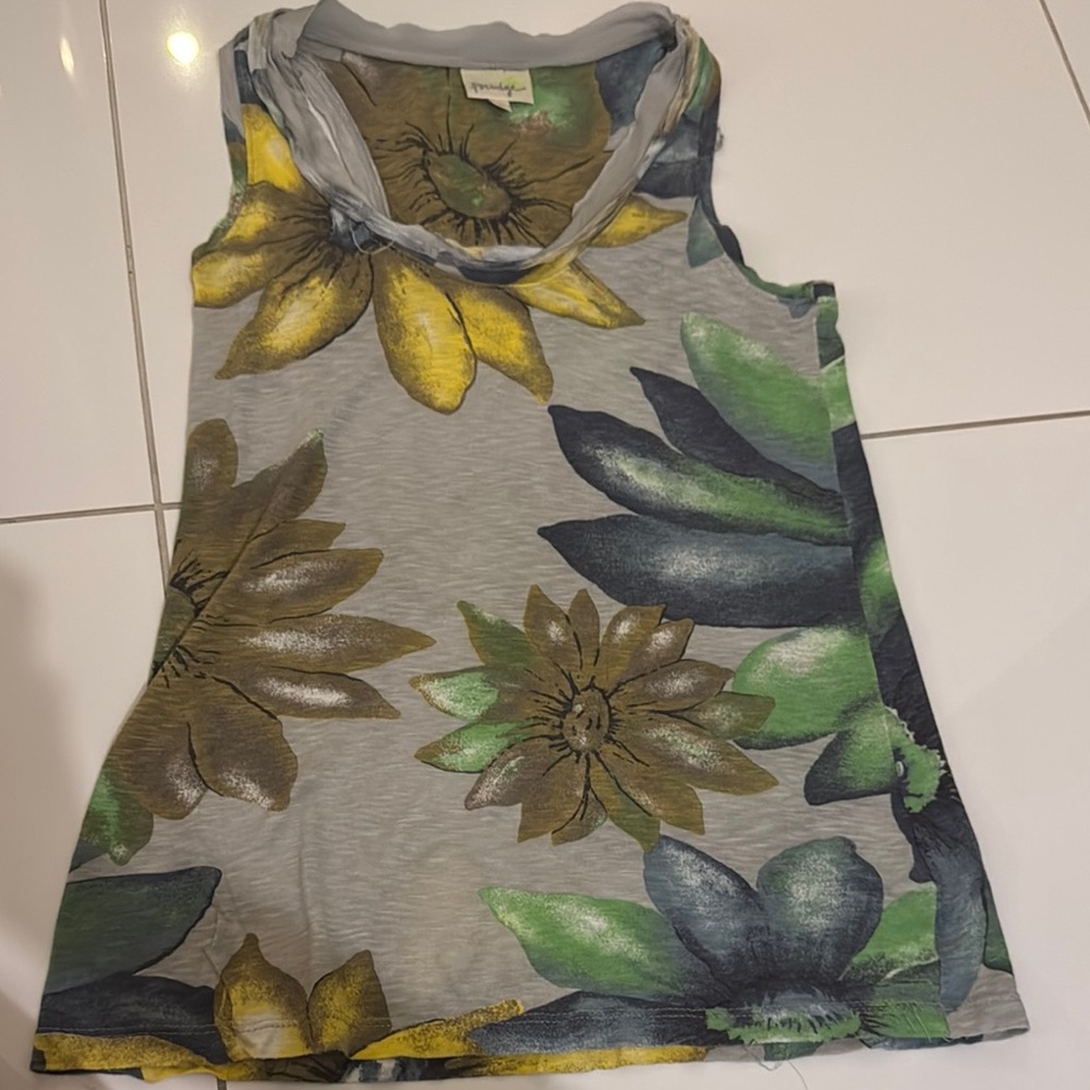 Gray Floral Sleeveless Top